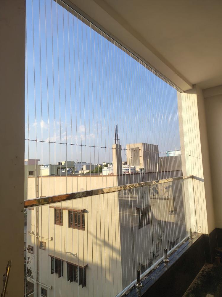 Window Invisible Grill, Close-Up
